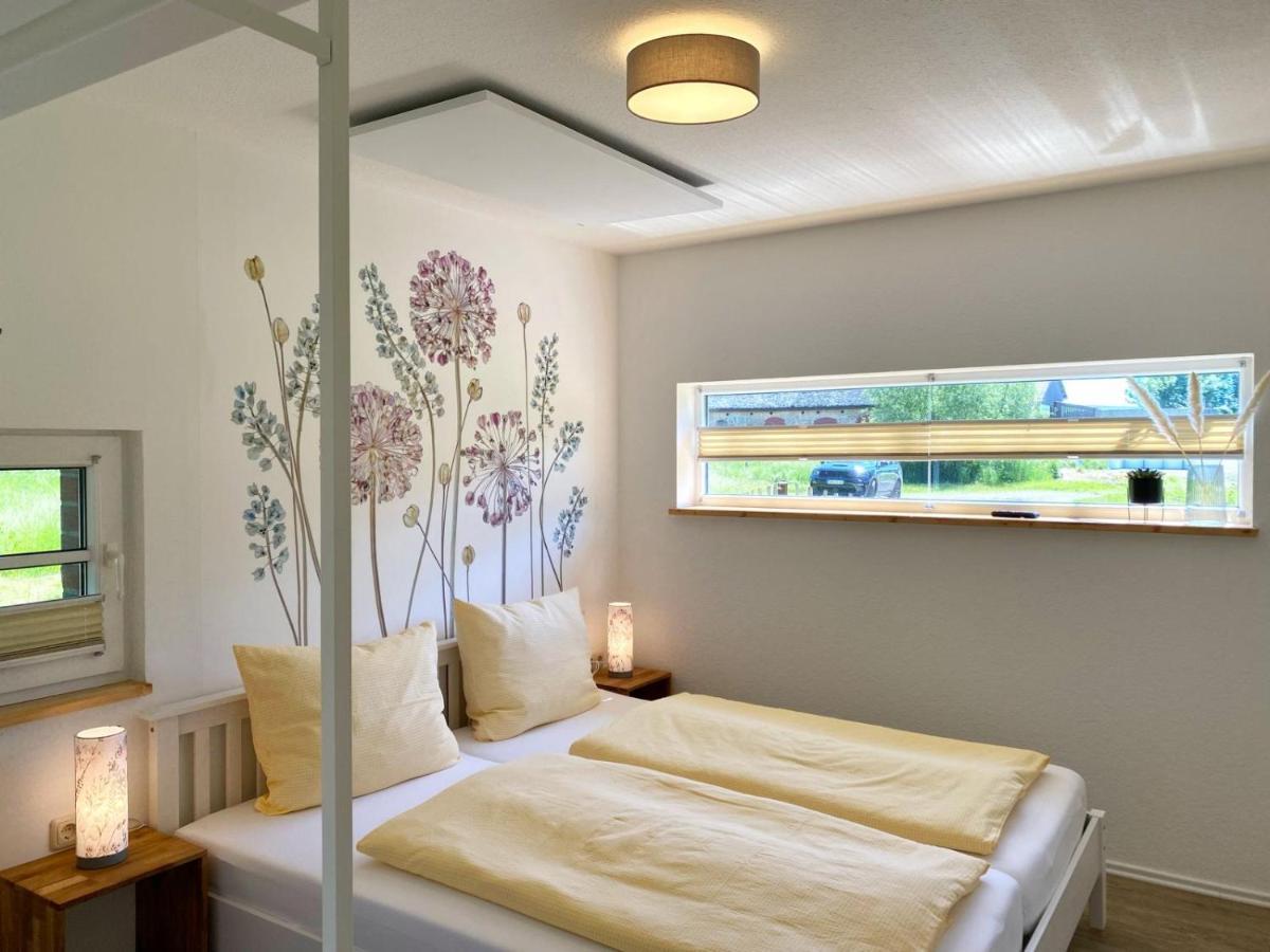 Hofgut Bisdamitz - Ferienhaus "Knoff" エクステリア 写真